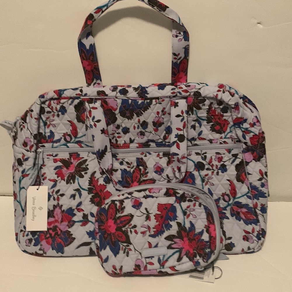 Vera Bradley Med Traveler Bag & Cord Organizer  vineyard Floral